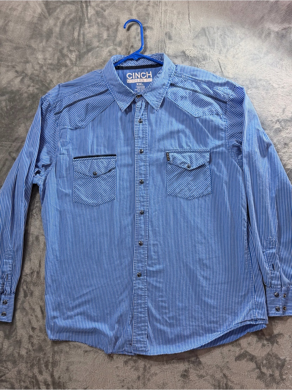 Cinch Men's Light Blue Pinstripe Western black snap